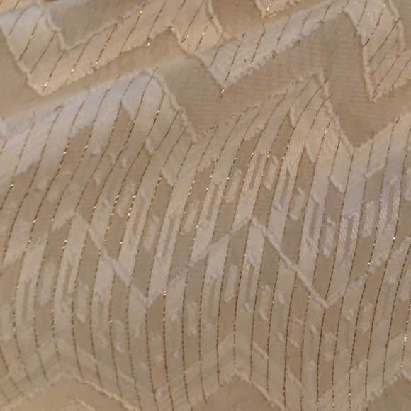 Off shoulder cream top - Picture 2 of 8